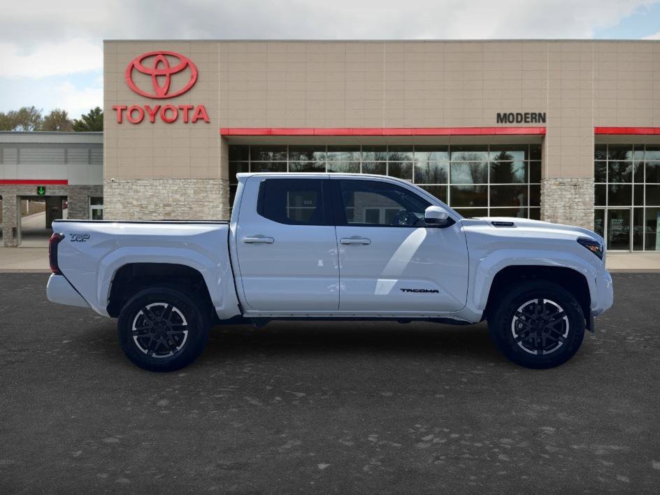 Used 2026 Ice Toyota TRD Sport Hybrid image 7