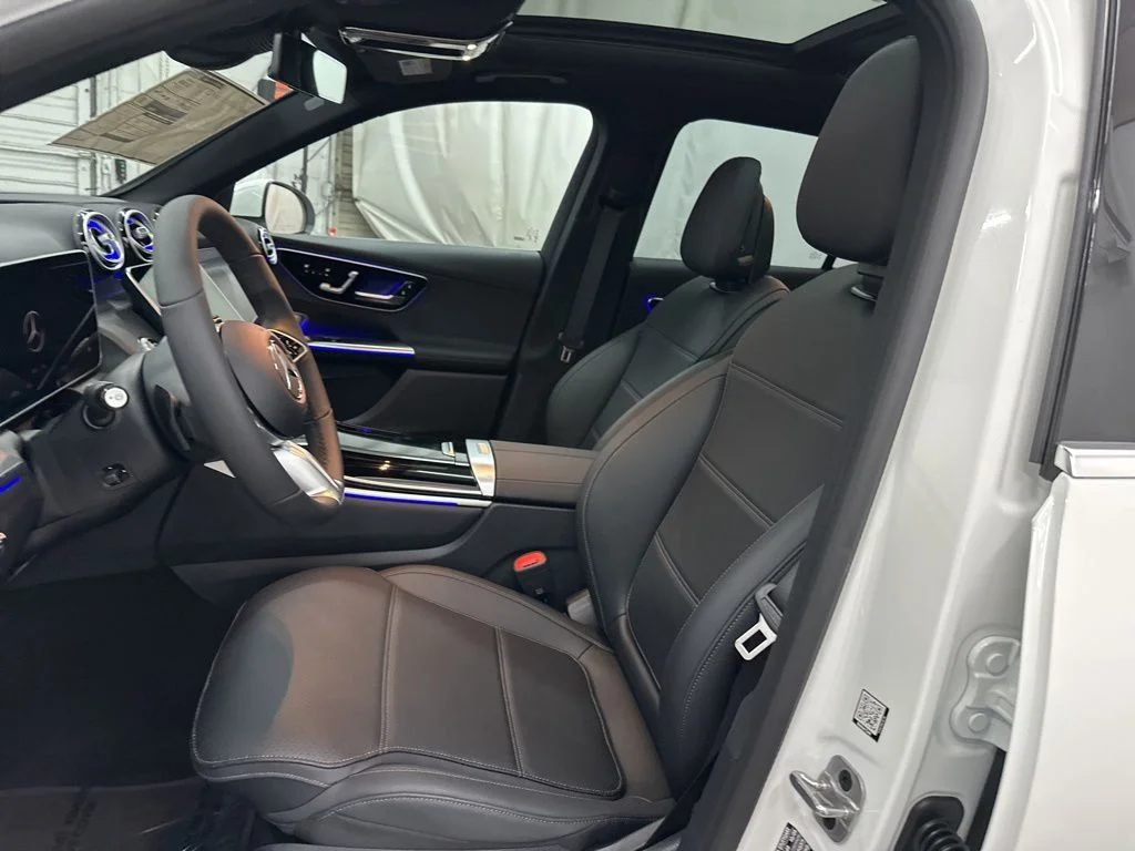 Certified Used 2026 White Mercedes-Benz GLC 300 image 10