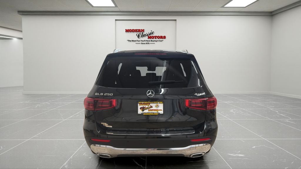 Used 2025 Black Mercedes-Benz GLB 250 image 6