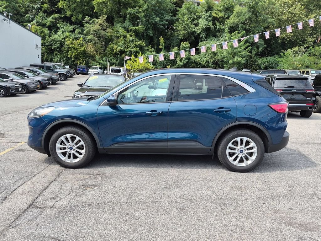 Used 2020 Green Ford SE image 9