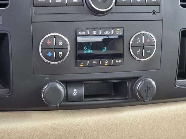 Used 2012 Gray Chevrolet LT image 17