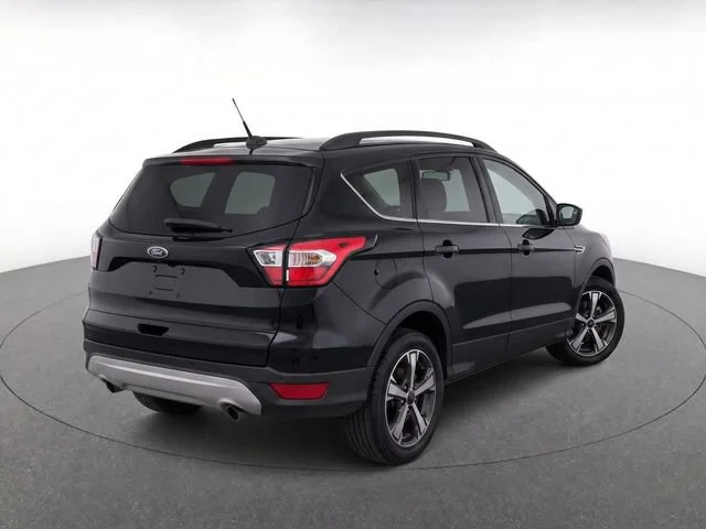 Used 2018 Shadow Black Ford SEL image 3