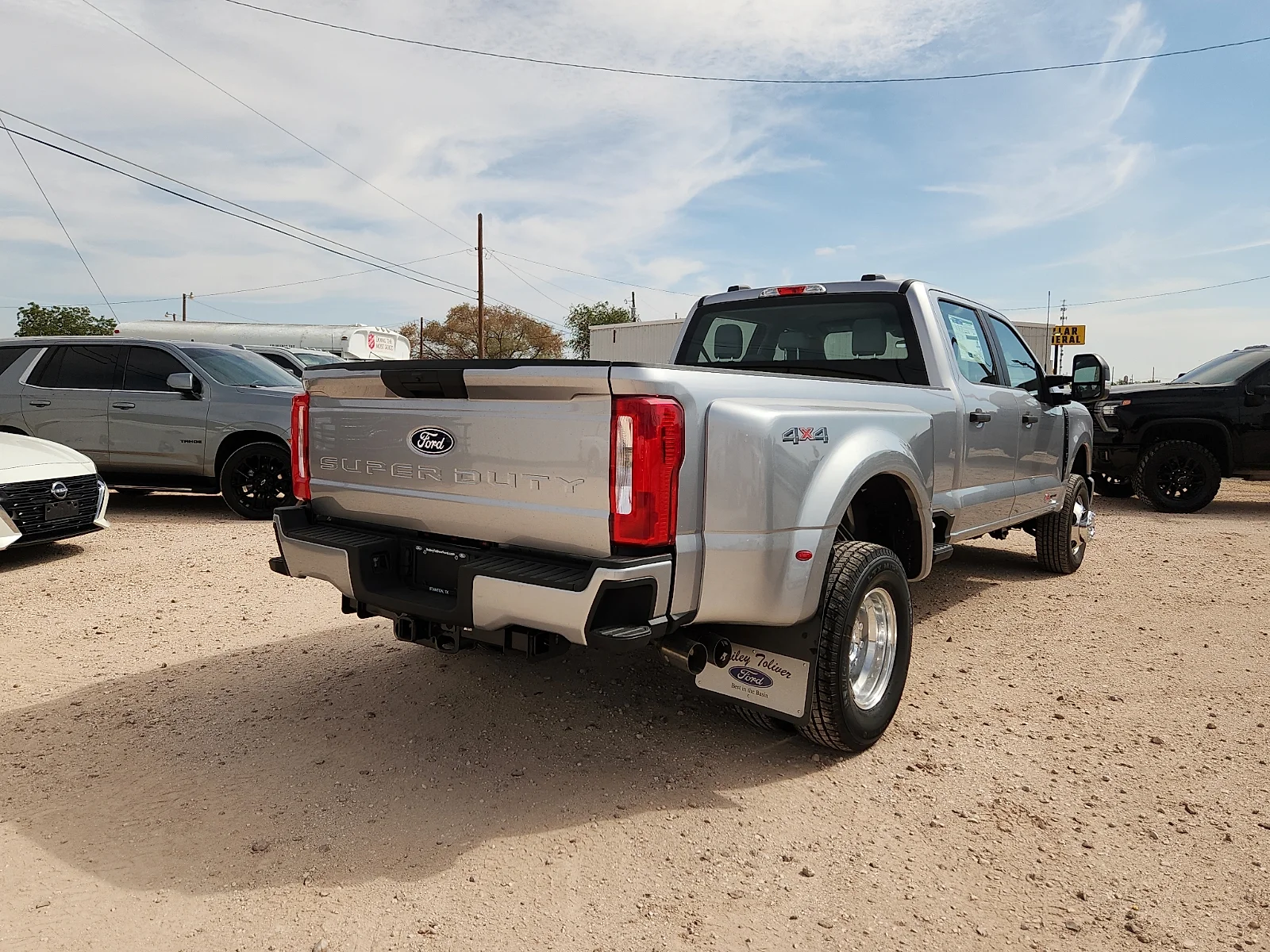 New 2027 Iconic Silver Metallic Ford XL image 7