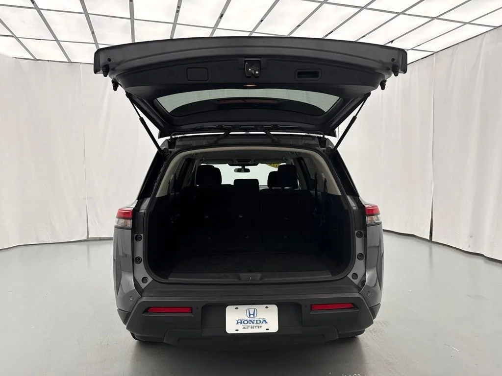 Used 2024 Gray Nissan SV image 10