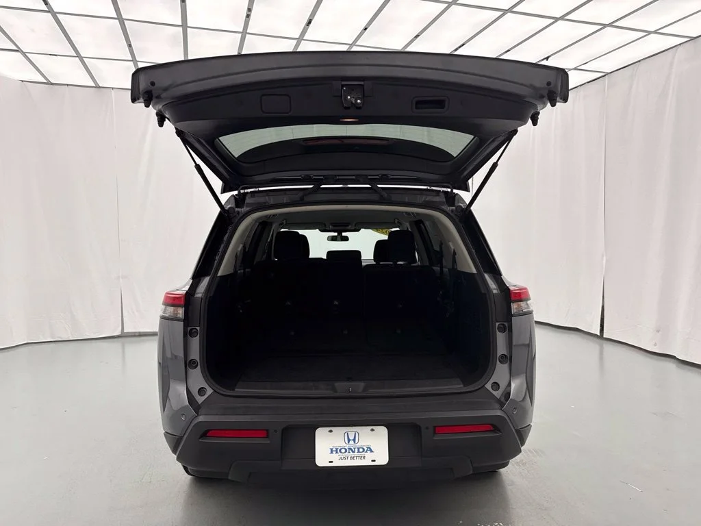 Used 2024 Gray Nissan SV image 10
