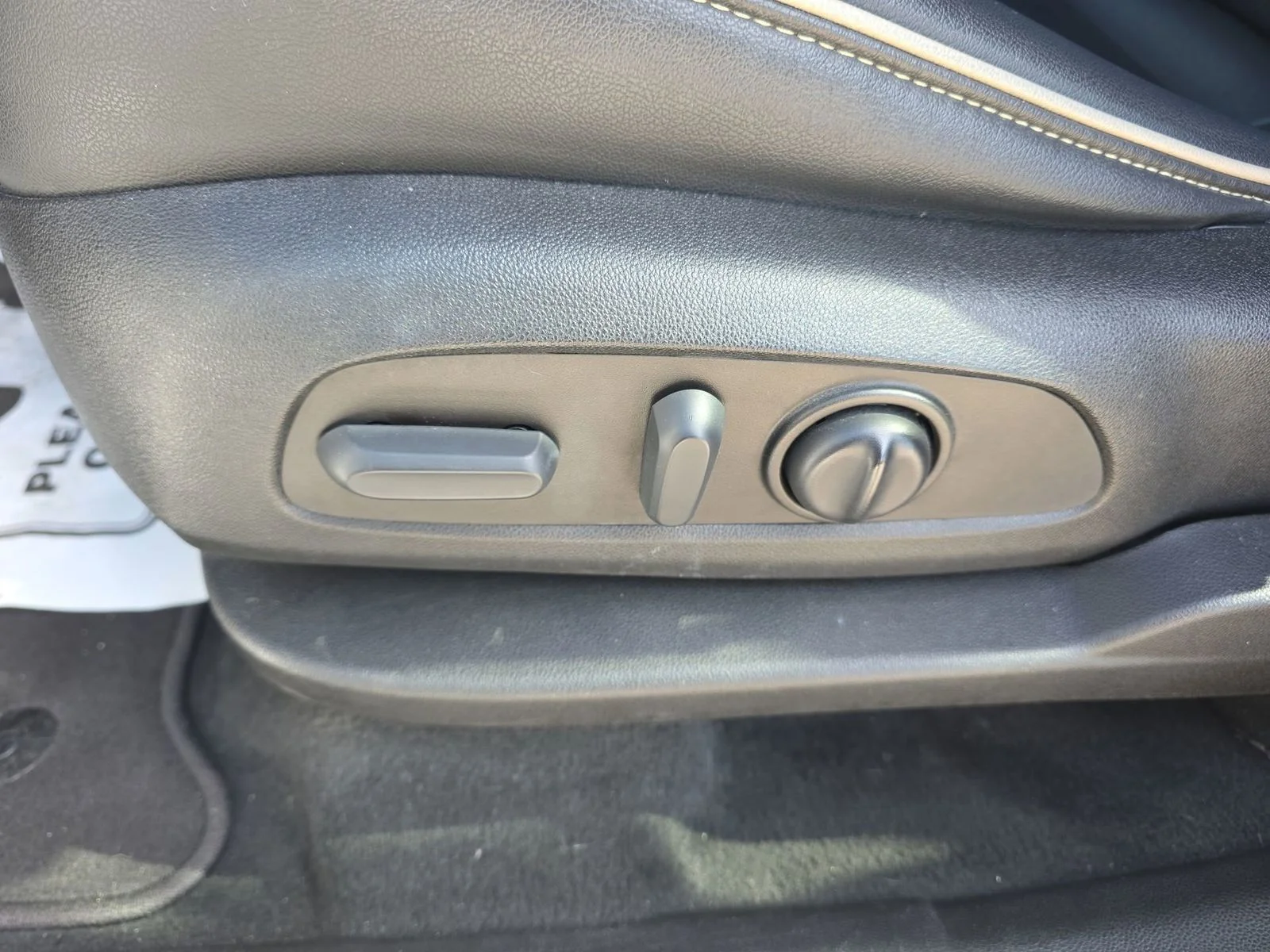 Used 2022 Beige Chevrolet Premier image 19