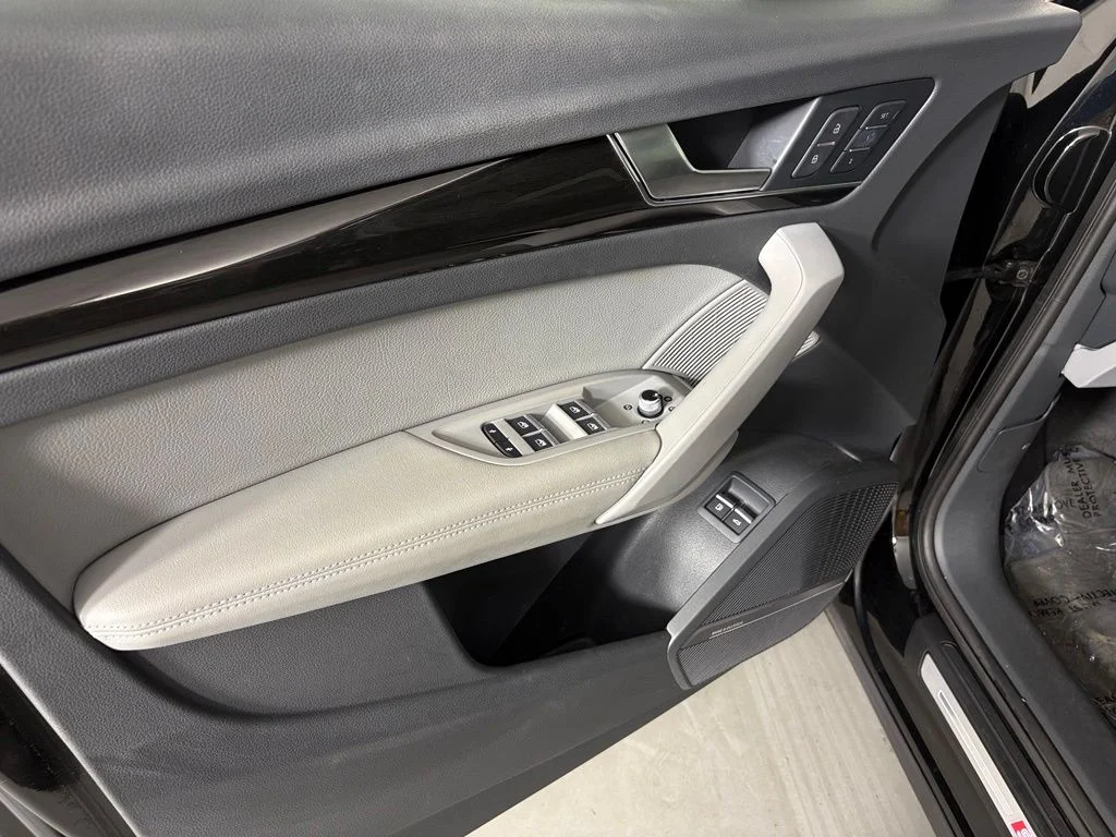 Used 2020 Black Audi 55 Premium image 11