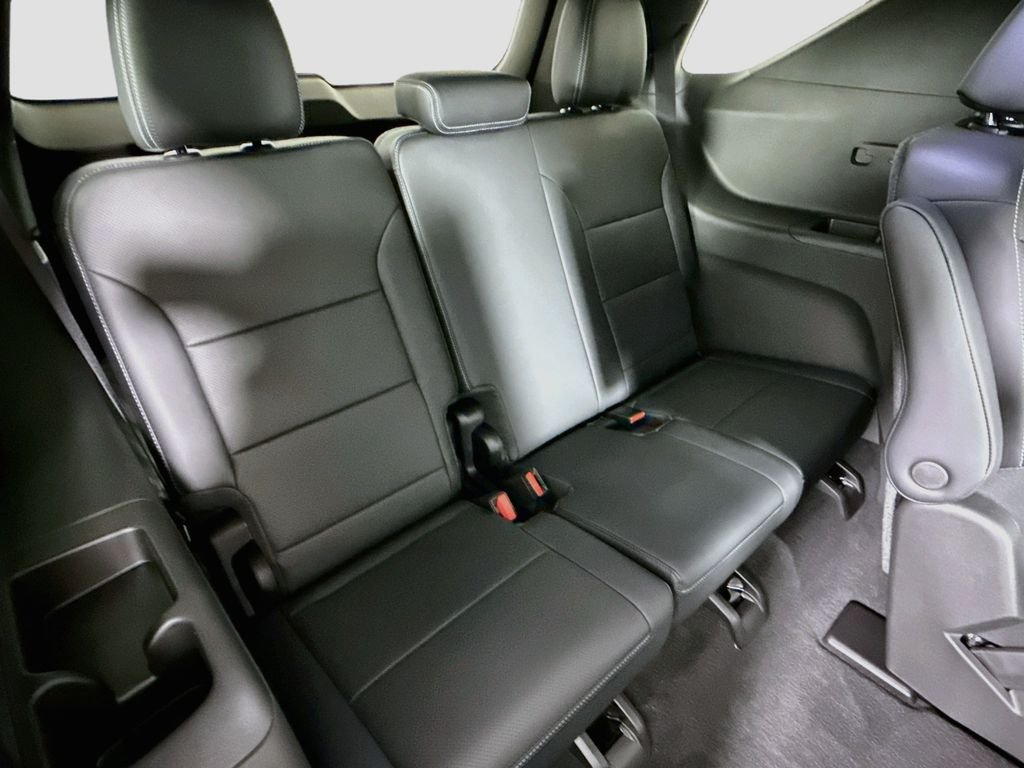2027 Chevrolet Traverse LT - Photo 26