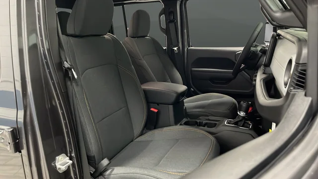 New 2026 Granite Crystal Metallic Clearcoat Jeep Sport S image 23