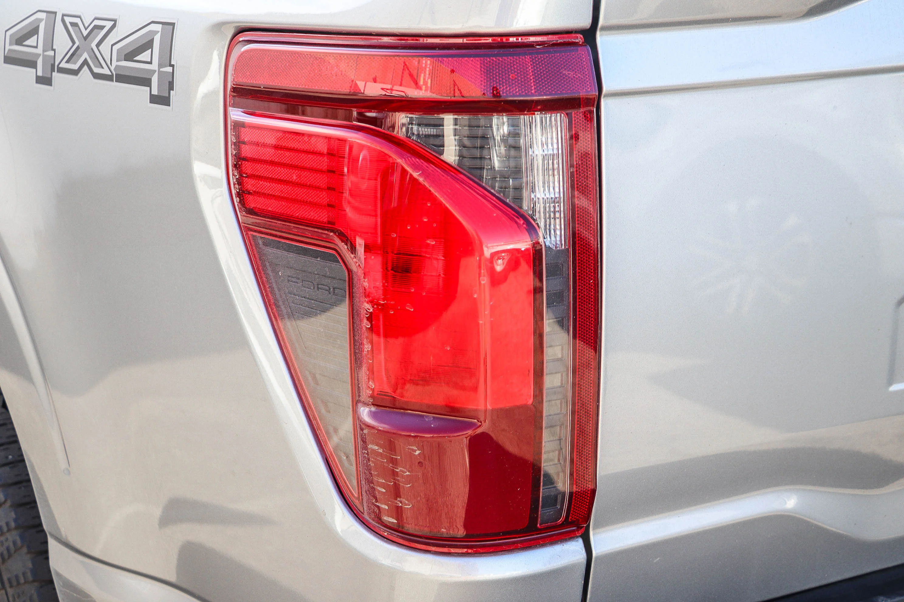 Used 2025 Silver Metallic Ford XLT image 3