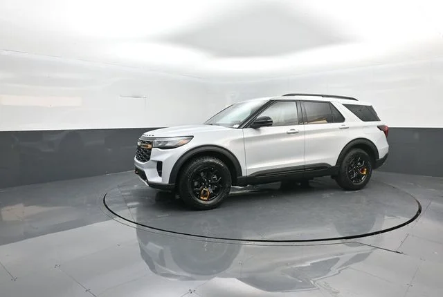 New 2026 White Ford Tremor image 4
