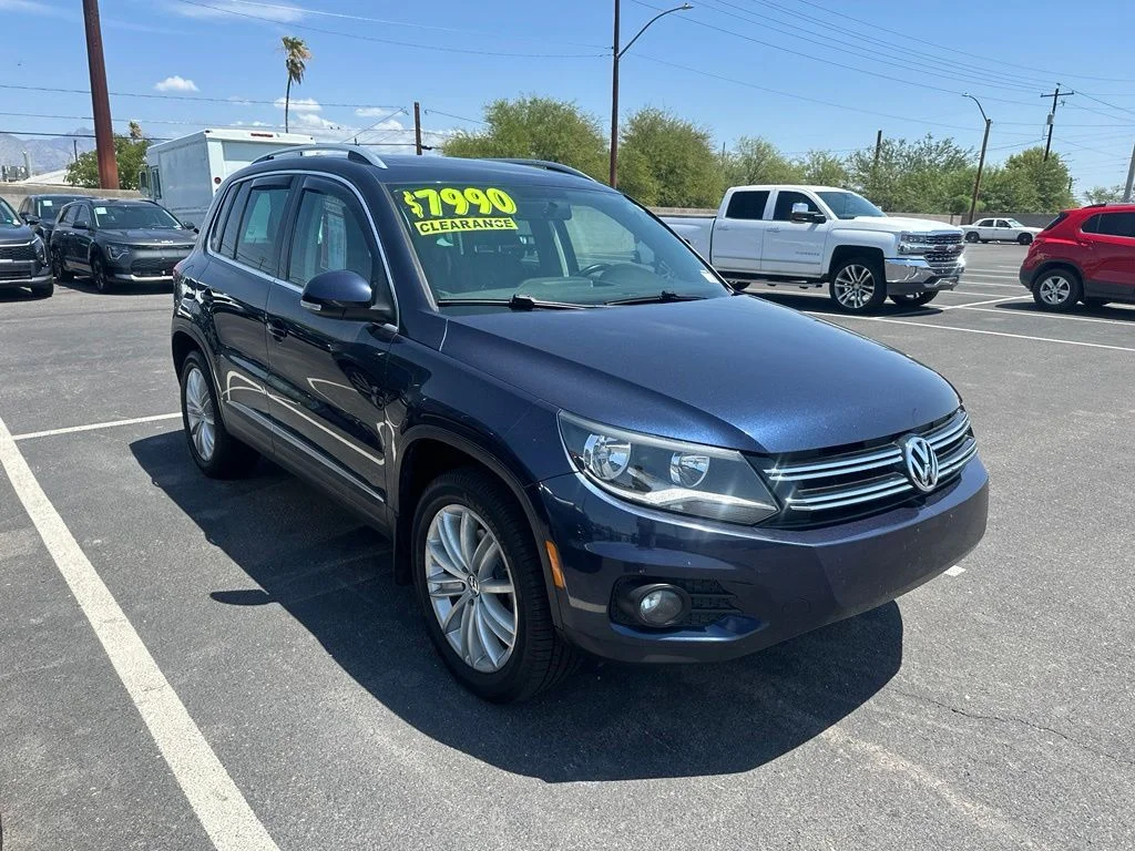 Used 2015 Blue Volkswagen SE image 11