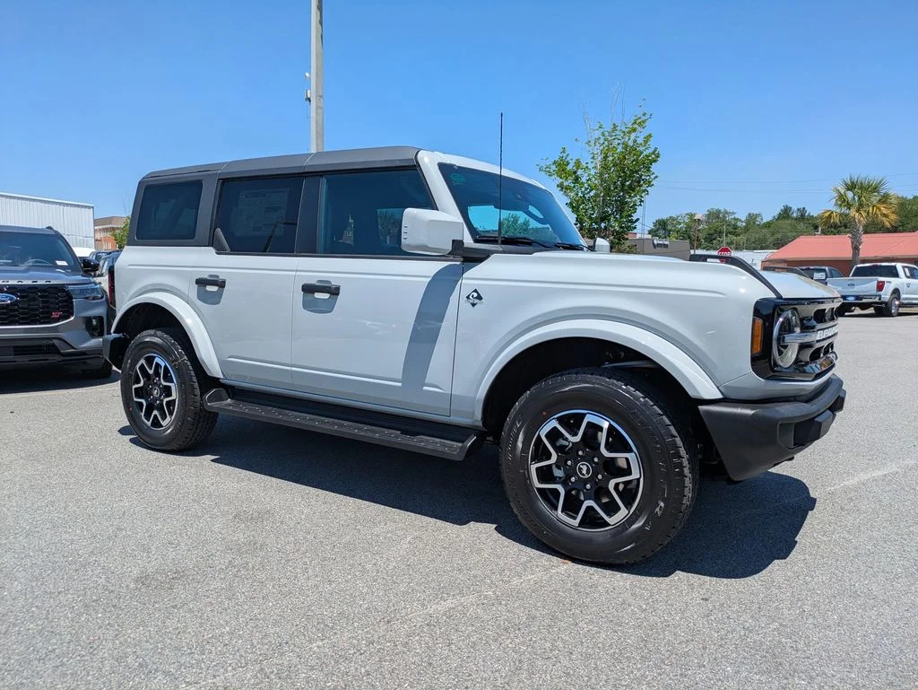 2026 Ford Bronco Outer Banks 4x4's photo