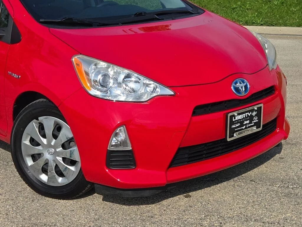 Used 2013 Red Toyota Three image 2