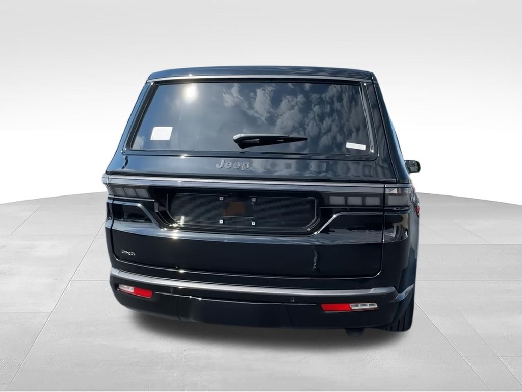 New 2026 High Gloss Black Exterior Paint Jeep Limited Reserve image 7
