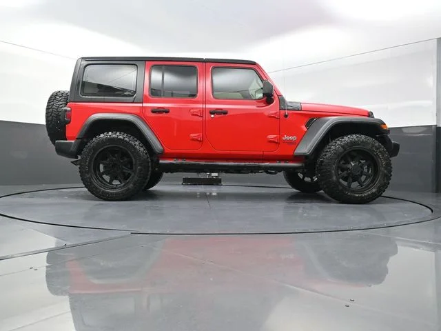 Used 2018 Red Jeep Unlimited Sport image 37