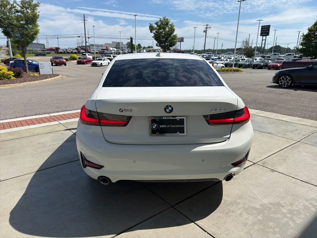 Used 2020 Alpine White BMW 330i image 5
