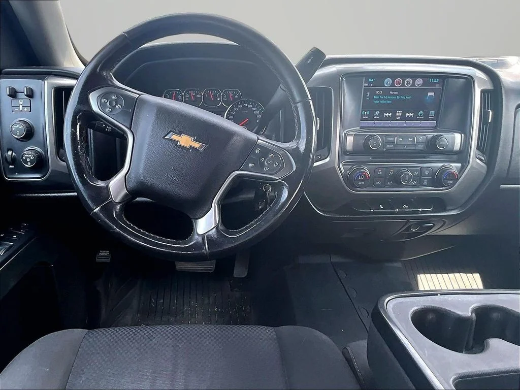 Used 2019 Black Chevrolet LT image 5