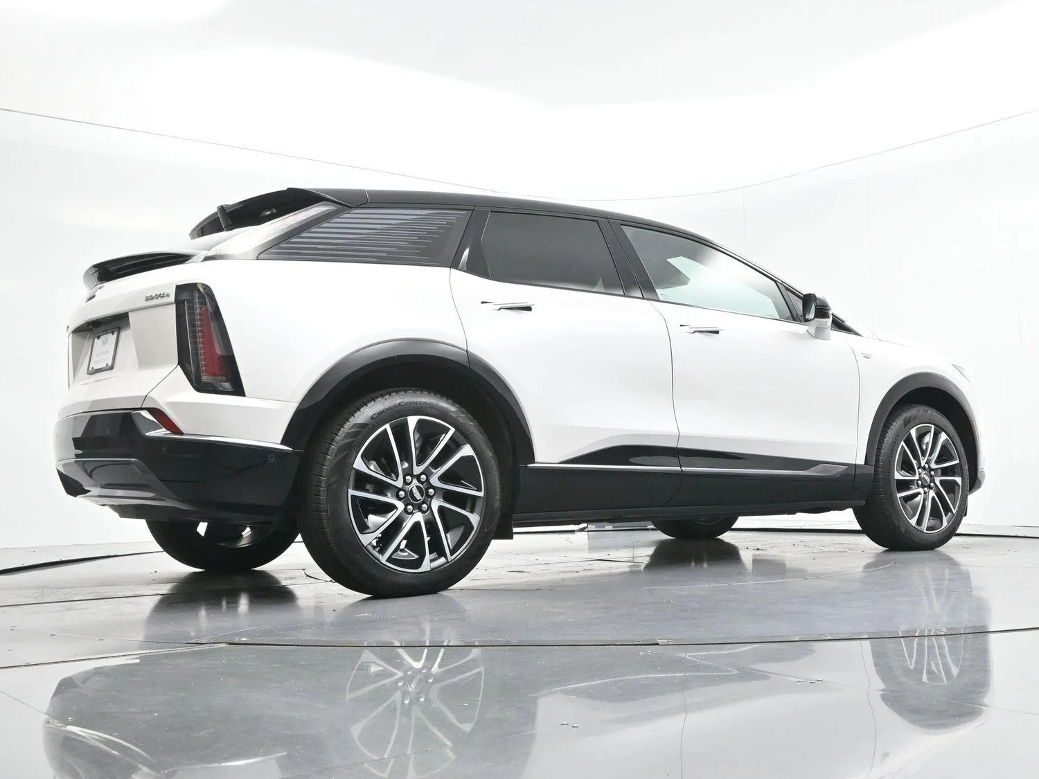 Used 2025 Crystal White Tricoat Cadillac Sport 1 image 53