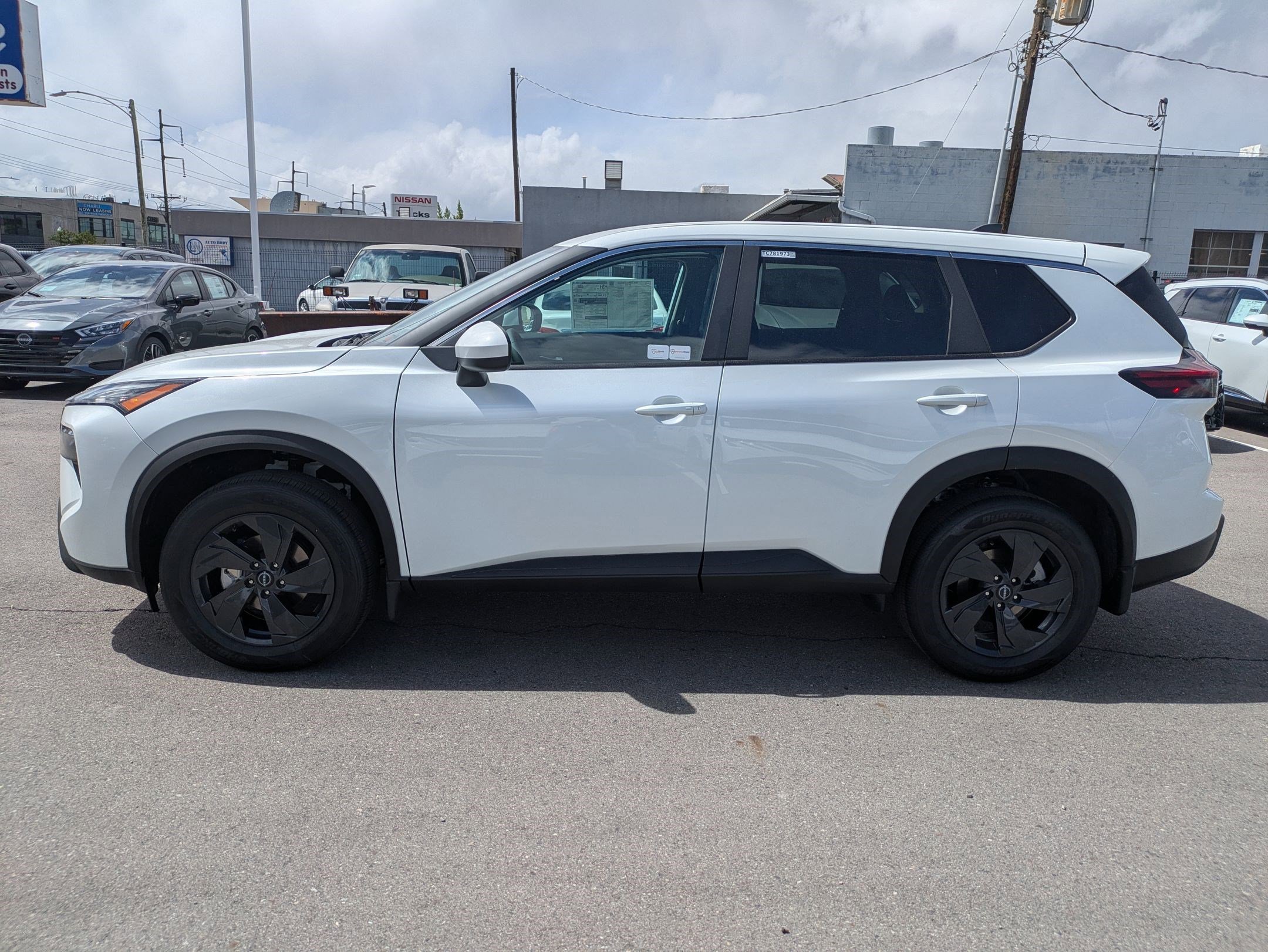 New 2026 Everest White Pearl Tricoat Nissan SV image 7