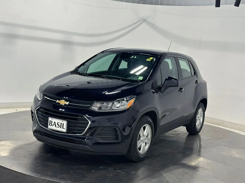 Used 2021 Blue Chevrolet LS image 8