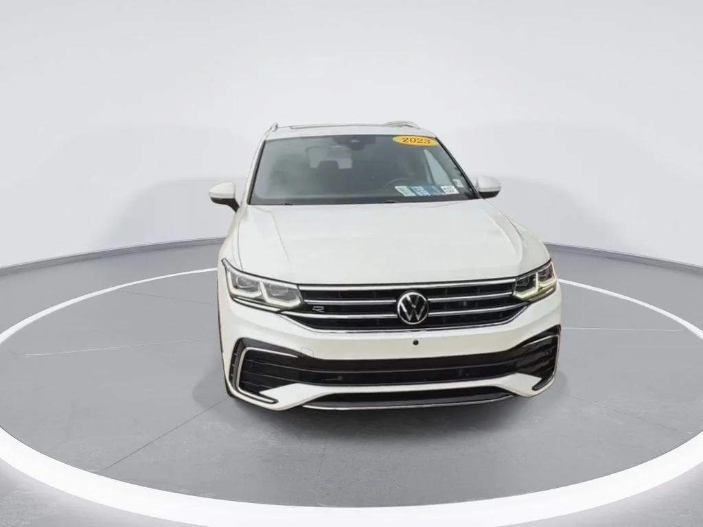 Used 2023 White Volkswagen 2.0T SEL R-Line image 3