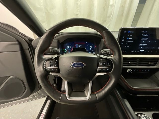 Used 2025 Gray Ford ST-Line image 11