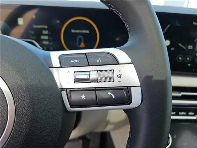 New 2025 Shimmering Silver Hyundai SEL Convenience image 19