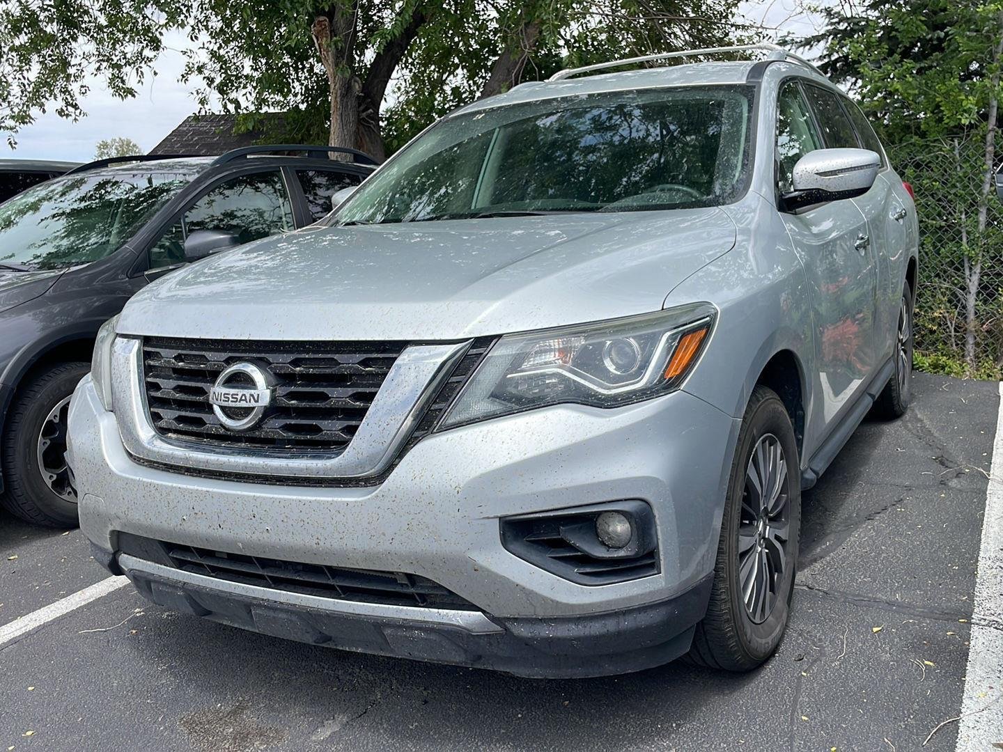 2018 Nissan Pathfinder SV 4WD's photo