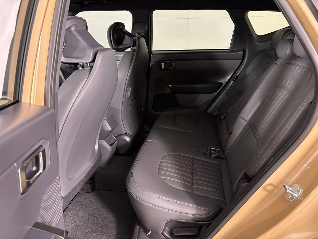New 2027 Terrain Brown / Black Roof Kia X-Line S image 37