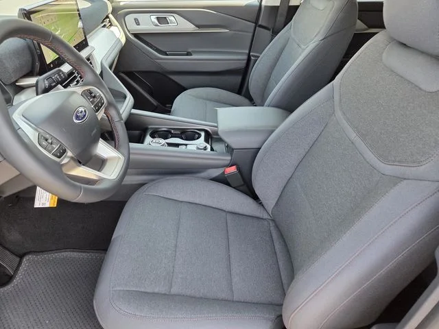 New 2026 Space White Metallic Ford Active image 25