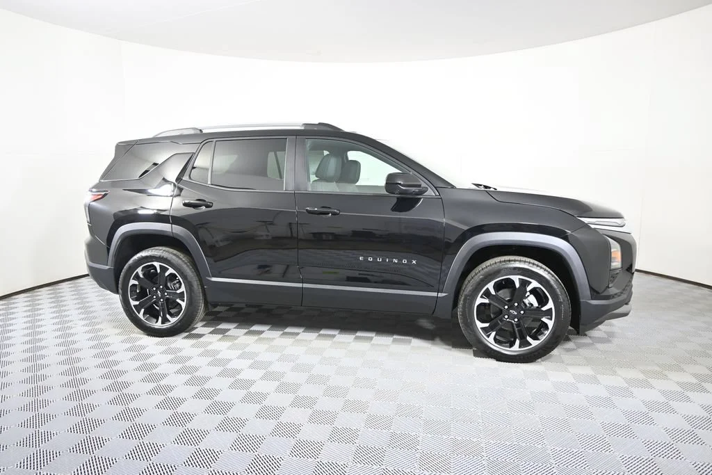New 2026 Mosaic Black Metallic Chevrolet LT image 8