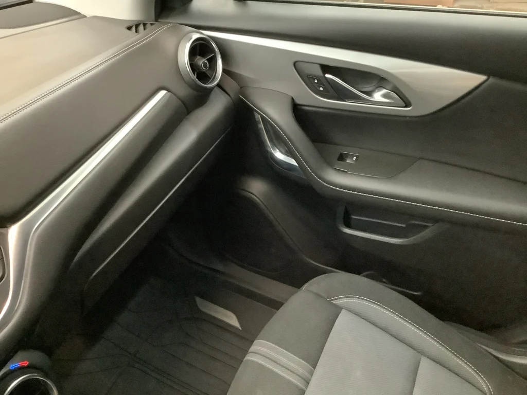 Used 2023 BLACK Chevrolet LT image 21