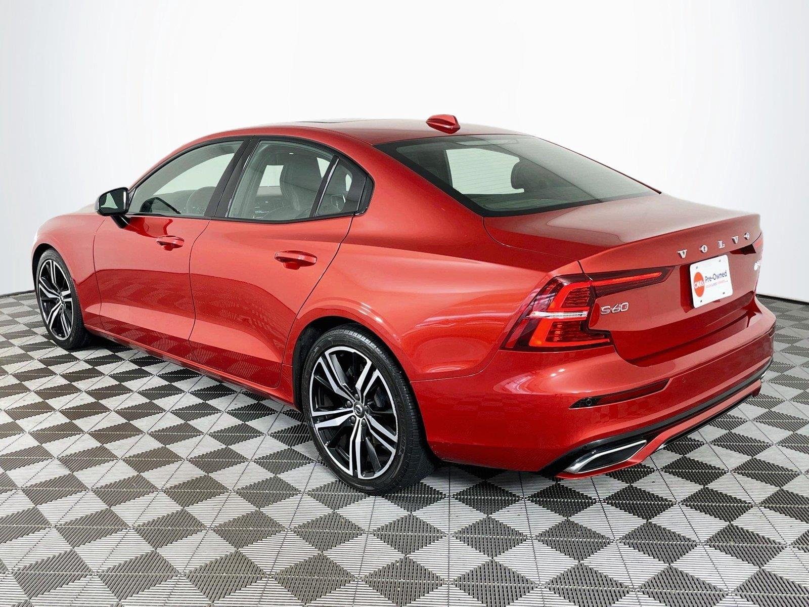 Used 2019 Fusion Red Metallic Volvo R-Design image 6