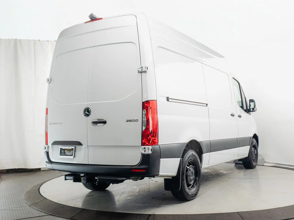 Used 2025 Arctic White Mercedes-Benz Cargo 144 WB image 20