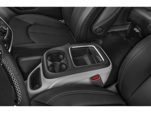 Used 2023 White Chrysler Touring L image 17