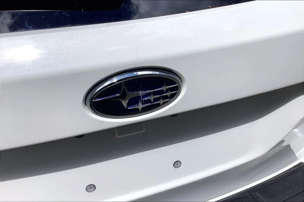 Used 2020 White Subaru Premium image 35