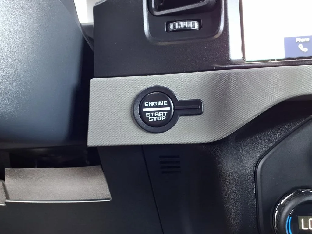 Used 2023 White Ford Badlands image 18