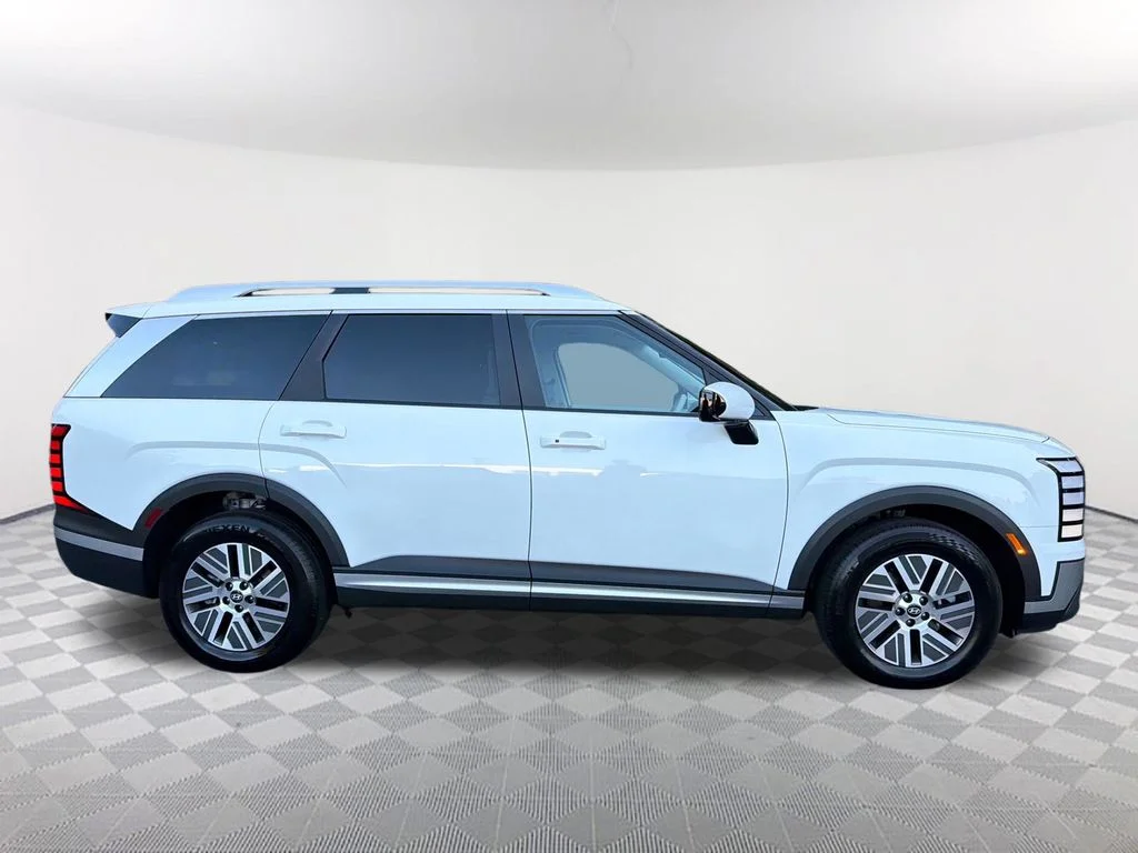 Used 2026 White Hyundai Blue SEL image 4