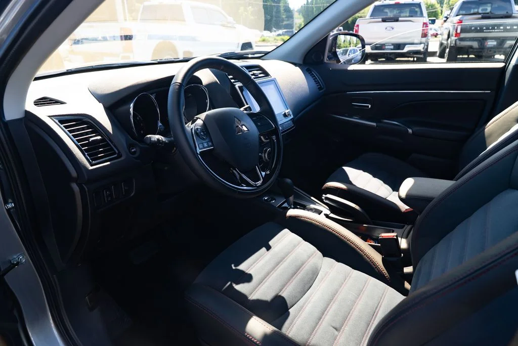 Used 2026 Gray Mitsubishi 2.0 SE image 18
