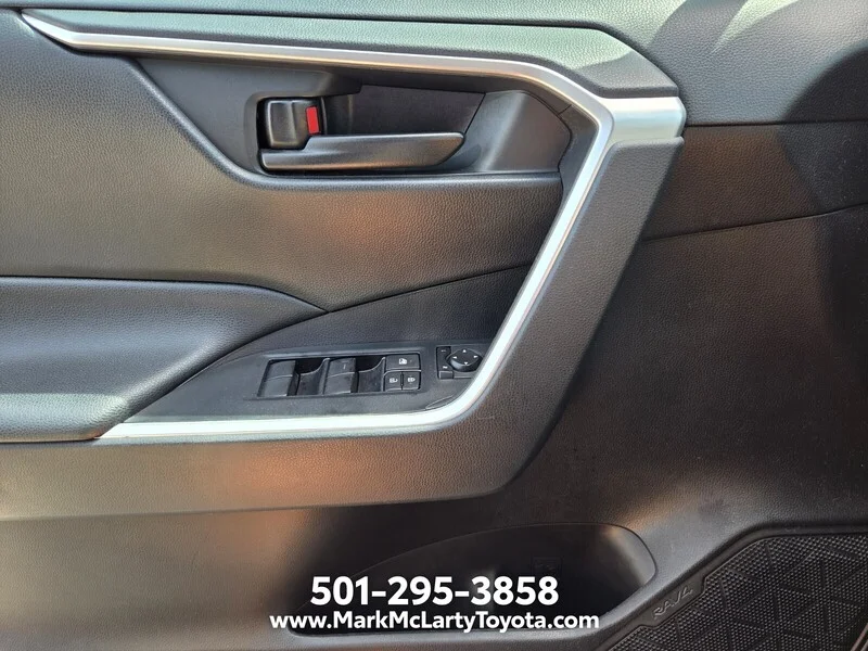 Used 2020 Midnight Black Metallic TOYOTA LE FWD image 28