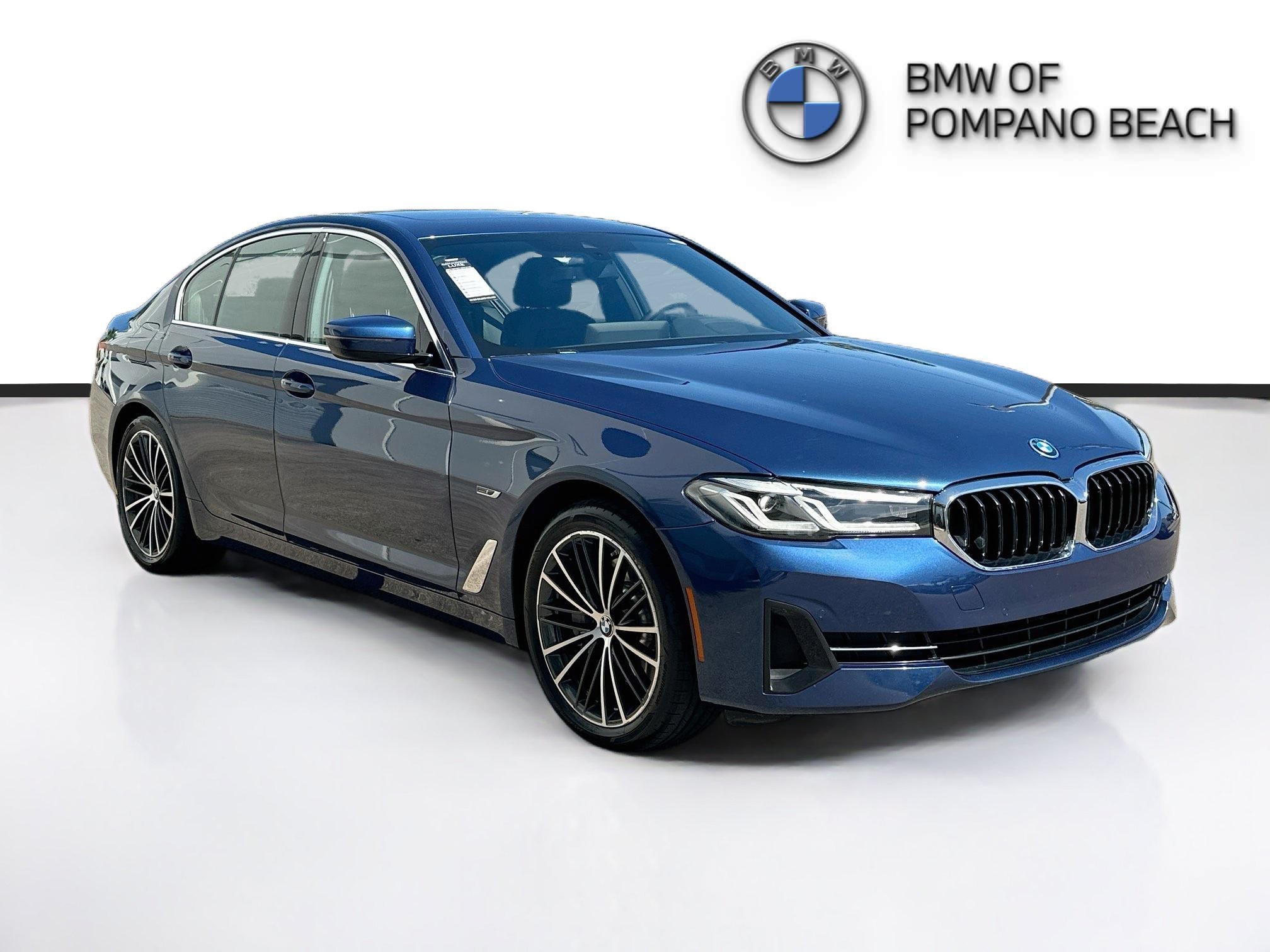 Certified Used 2023 Phytonic Blue Metallic BMW 530e xDrive image 1