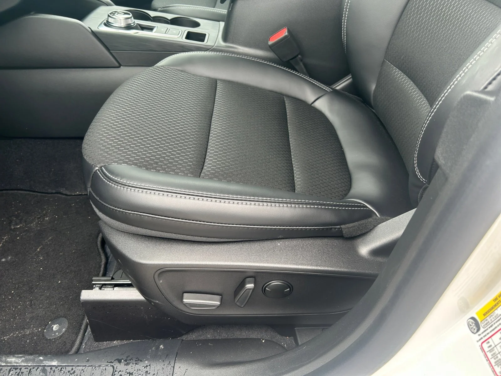 New 2026 Star White Metallic Tri-Coat Ford PHEV image 15