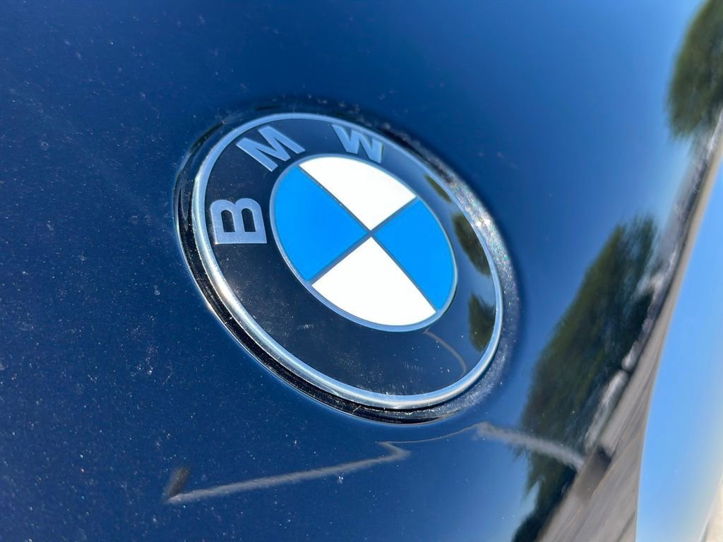 New 2026 Black Sapphire Metallic BMW xDrive40i image 11