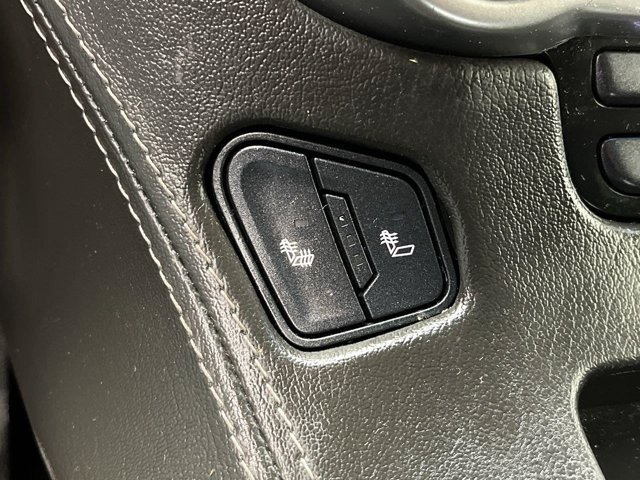 Used 2020 Summit White Chevrolet LT image 21