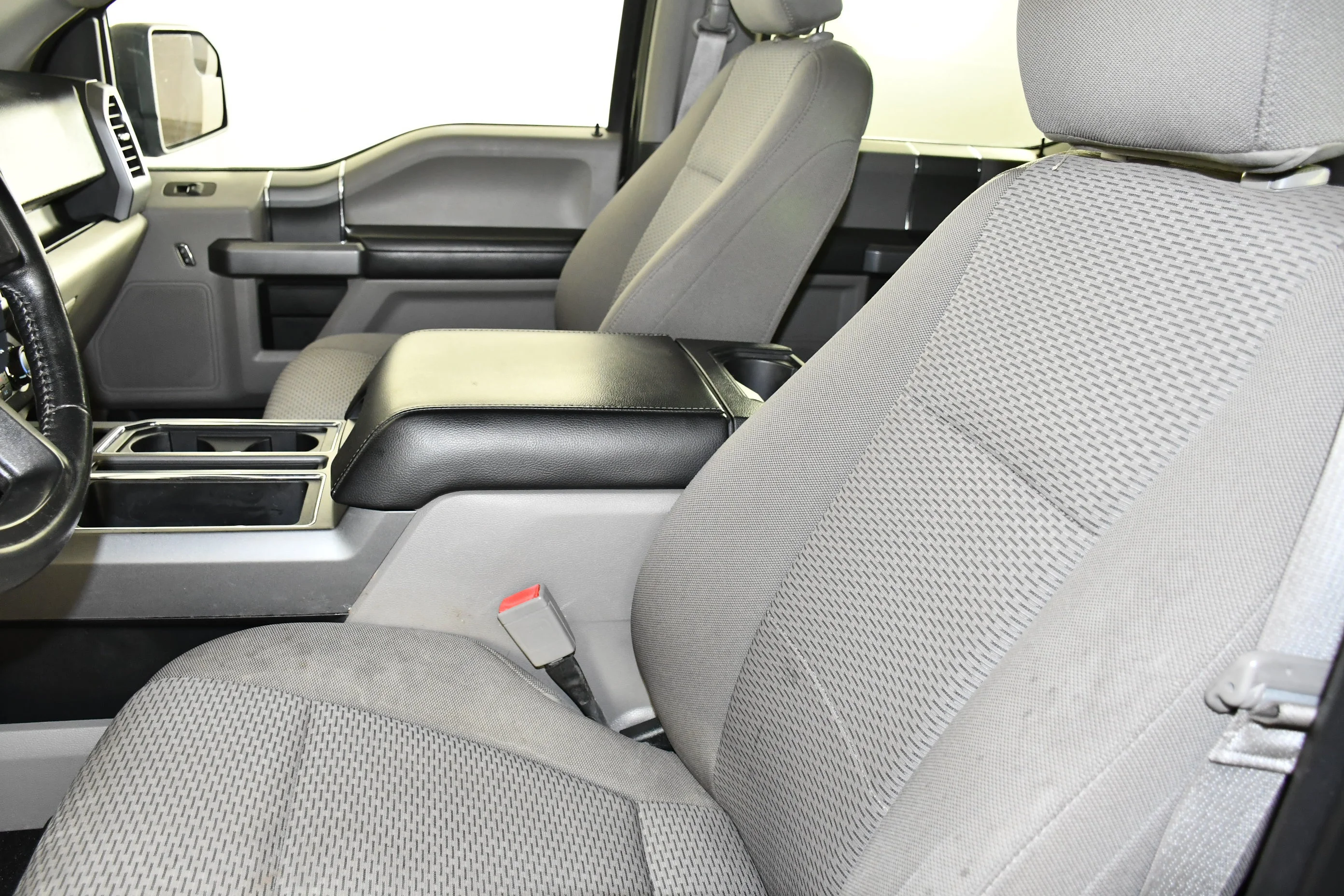 Used 2019 Black Metallic Ford XLT image 43