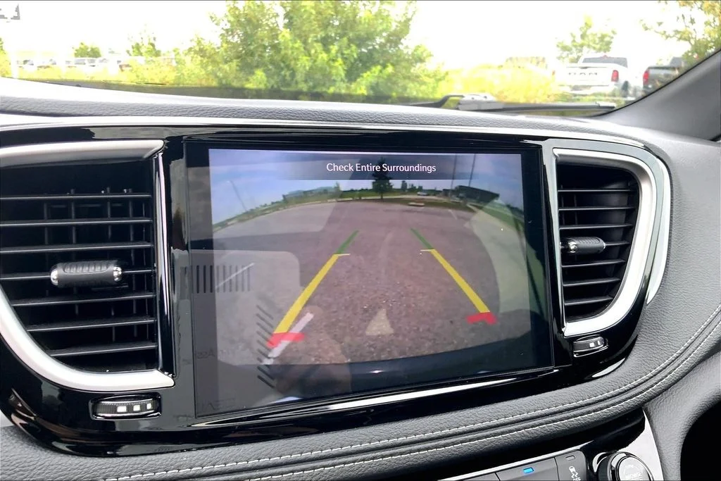 2026 Chrysler Pacifica Limited - Photo 20