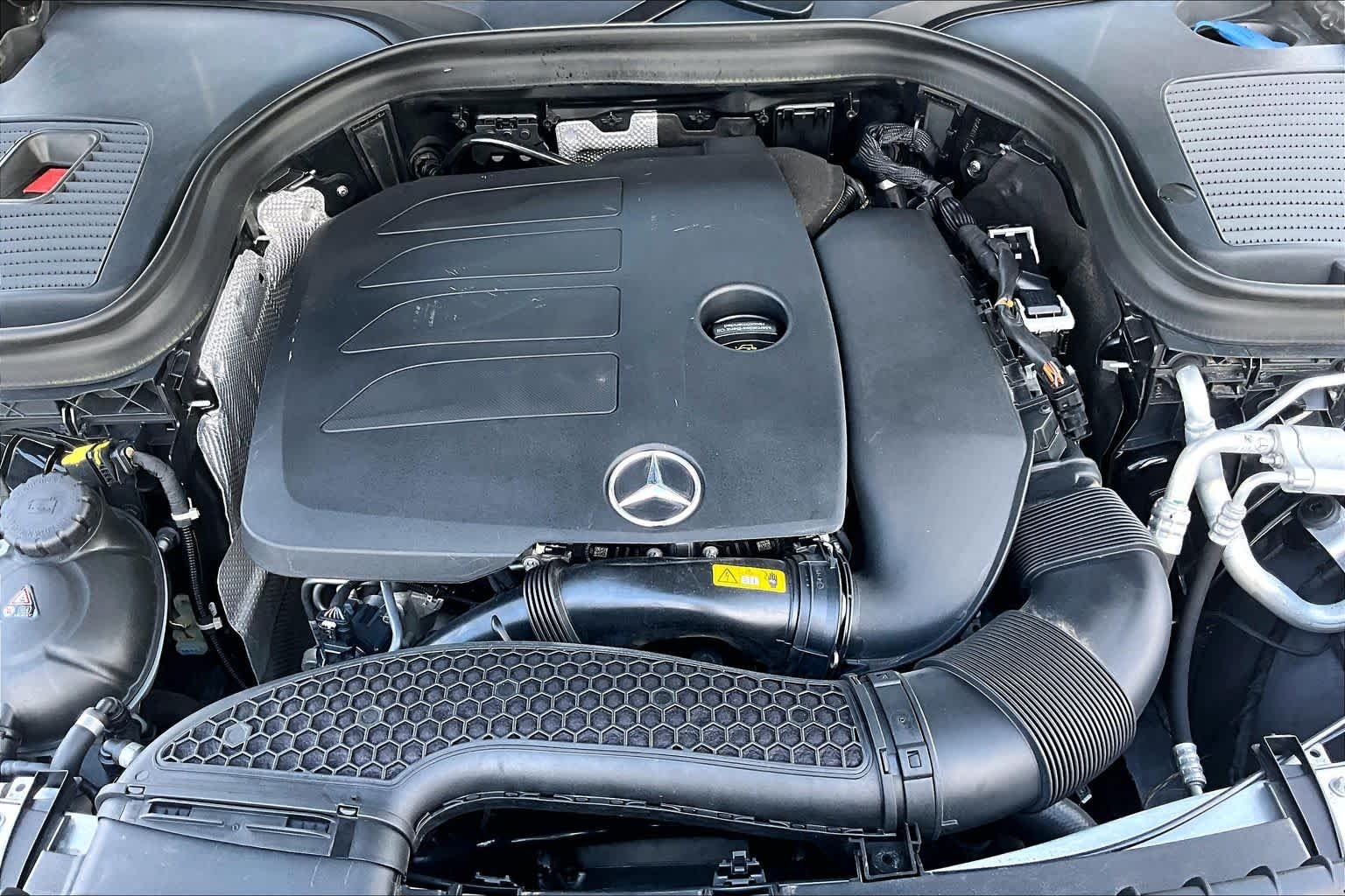 Used 2021 Black Mercedes-Benz GLC 300 image 33