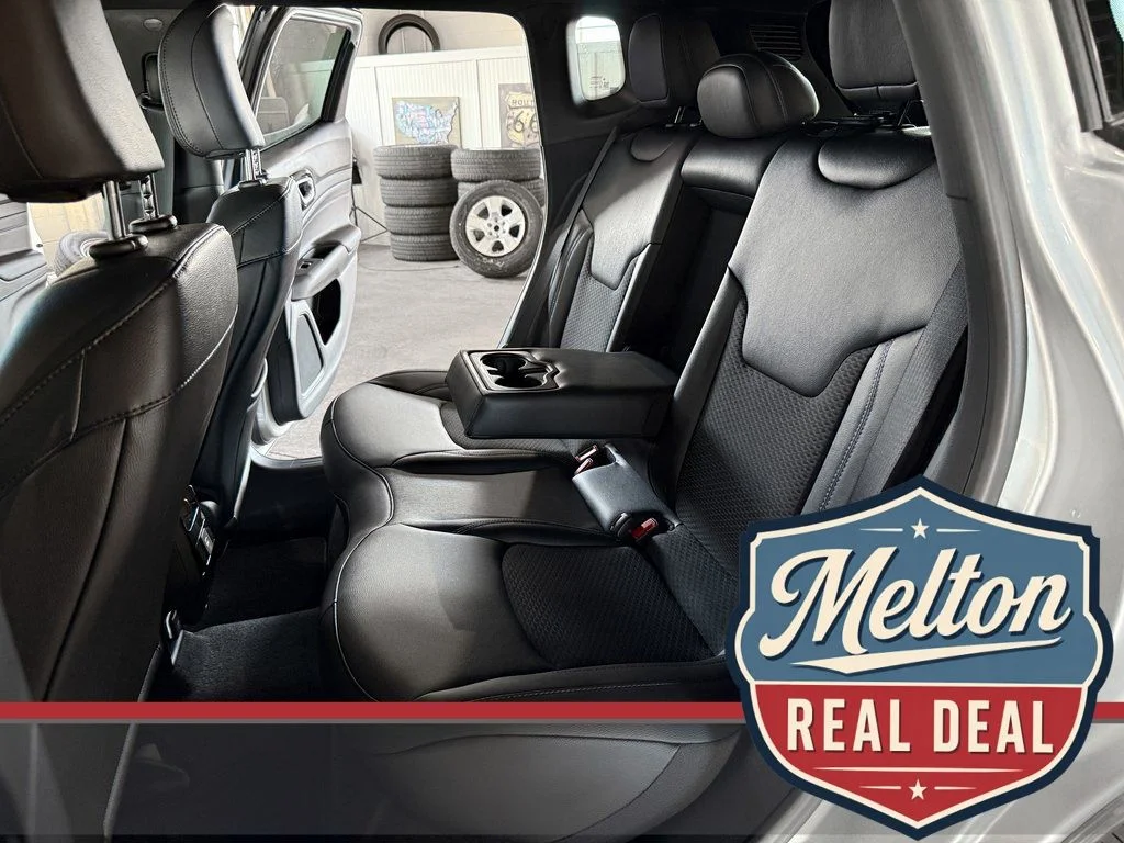 New 2025 Silver Jeep Latitude image 45