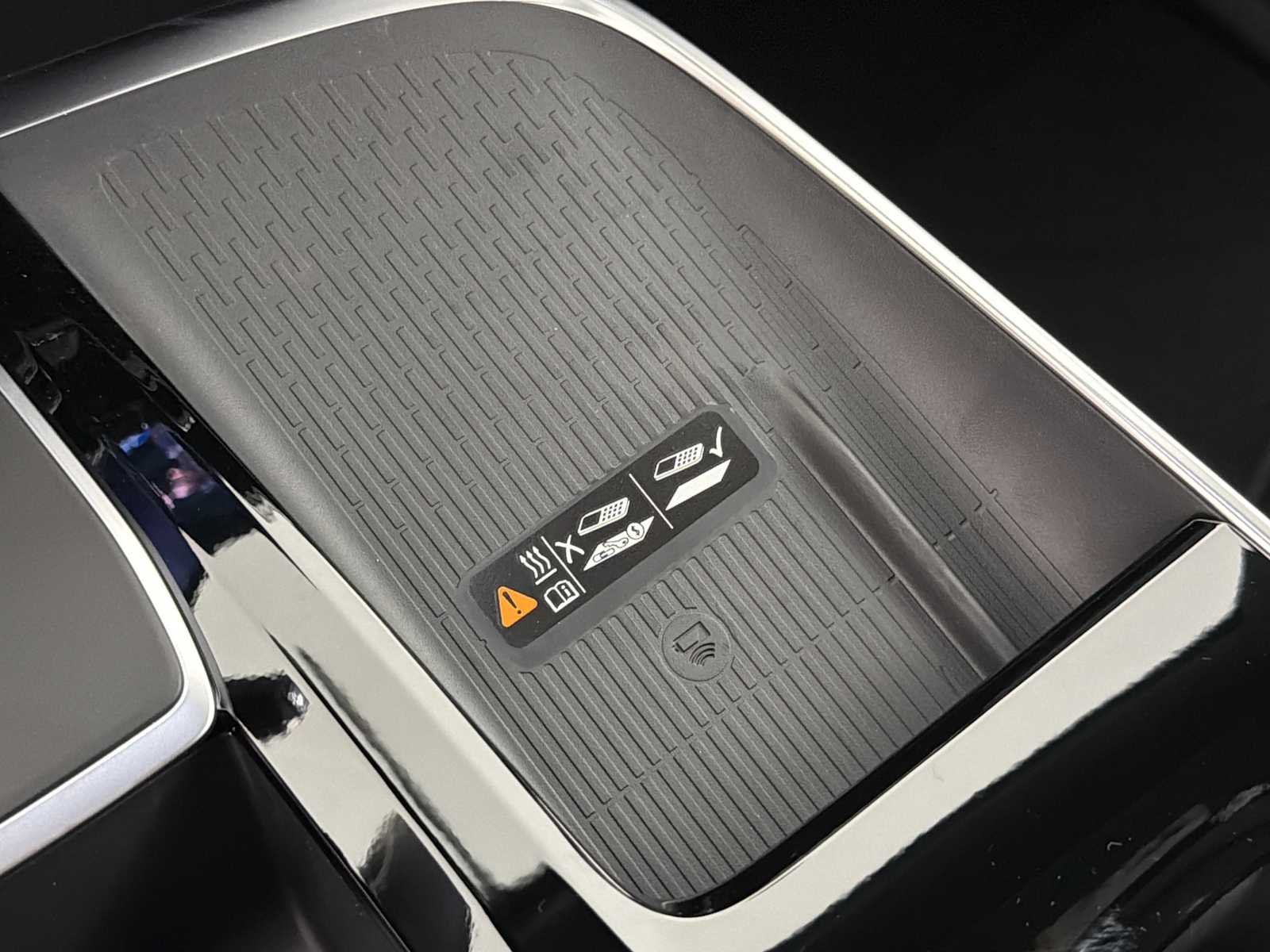 New 2026 Iridescent White Tricoat Buick Sport Touring image 33
